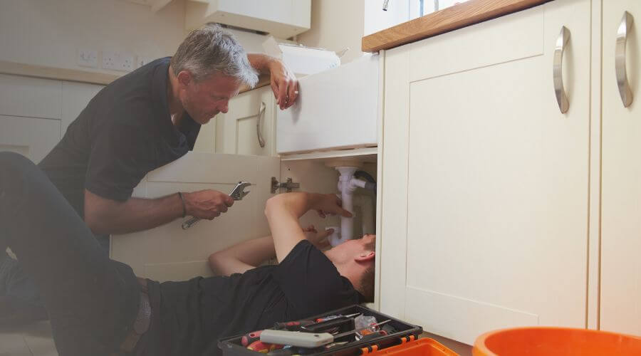 Professional burst pipe repair services in Beardstown, IL